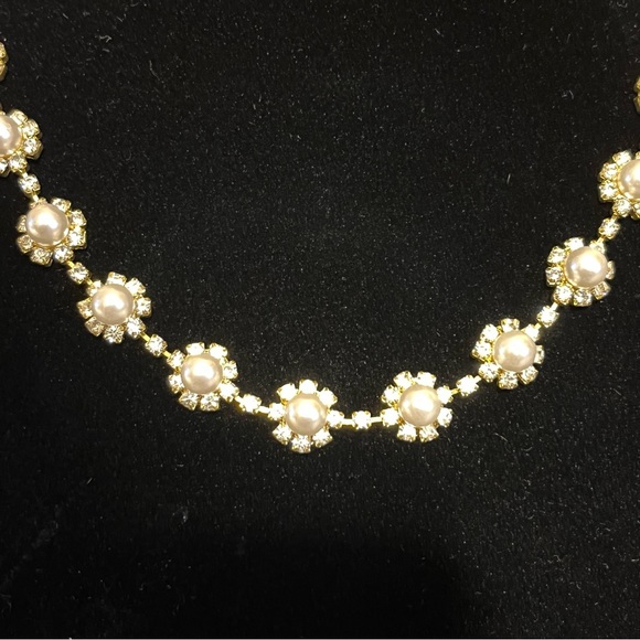 Prom/Special Occasion Necklace and Earrings, Gold with Pearl and Rhinestones - Picture 5 of 15